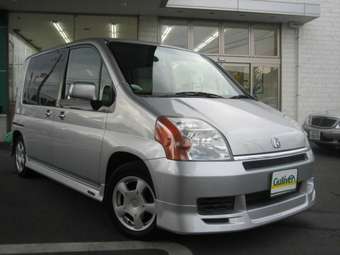 2004 Honda Mobilio Images