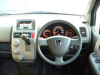 2005 Honda Mobilio Pictures