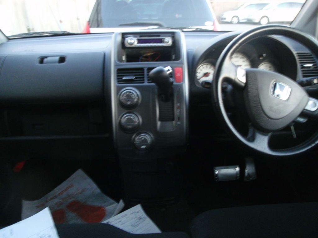 2002 Honda Mobilio Spike