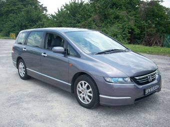 2004 Honda Odyssey Photos