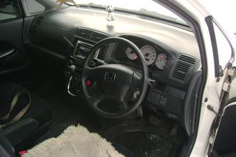 2000 Honda Stream Photos