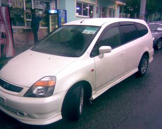 2000 Honda Stream Pictures