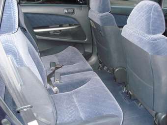 2002 Honda Stream Photos