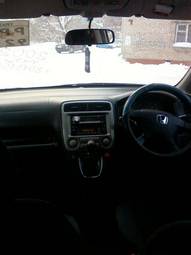 2002 Honda Stream Pictures