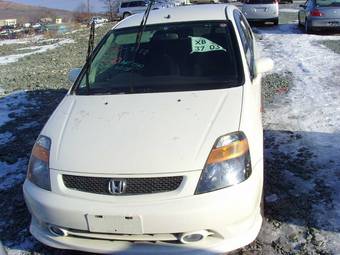 2002 Honda Stream Images