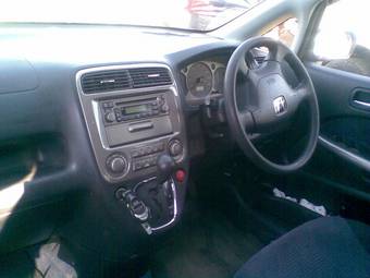 2002 Honda Stream Photos