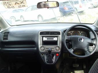 2002 Honda Stream Images