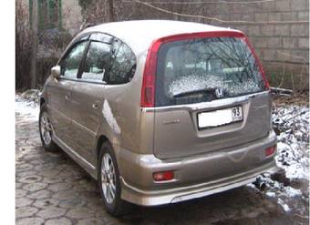 2002 Honda Stream Pictures