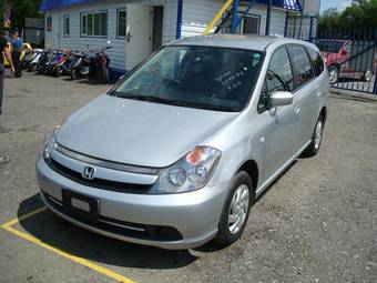 2004 Honda Stream Photos