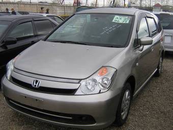 2005 Honda Stream Pictures