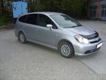 2005 Honda Stream Pictures