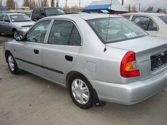 2003 Hyundai Accent Pictures