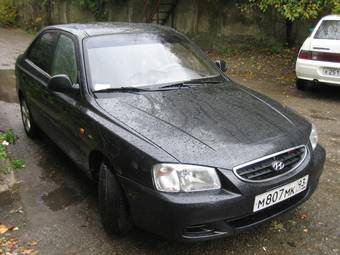 2006 Hyundai Accent Photos