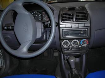 2006 Hyundai Accent Images