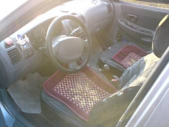 2006 Hyundai Accent Photos