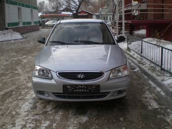 2008 Hyundai Accent Pics