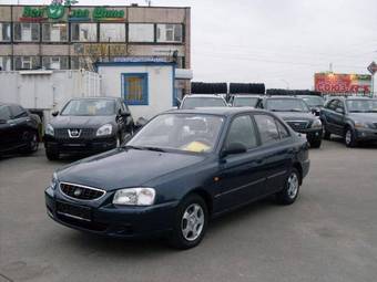 2008 Hyundai Accent Pics
