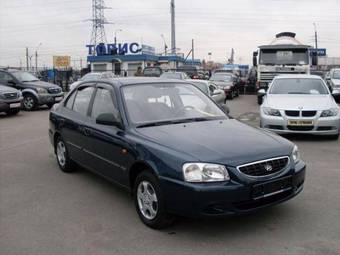 2008 Hyundai Accent Pictures