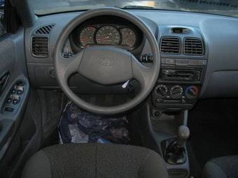 2008 Hyundai Accent Photos