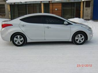 2011 Hyundai Avante Images
