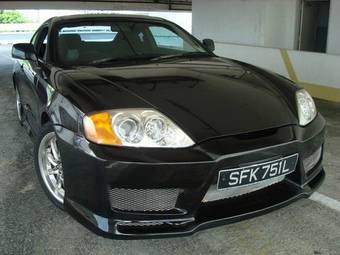 2004 Hyundai Coupe Pics