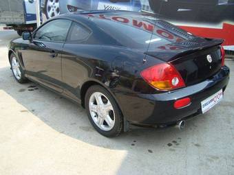 2004 Hyundai Coupe Photos