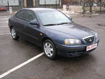 2003 Hyundai Elantra Pictures