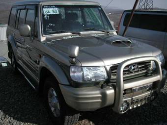 2002 Hyundai Galloper Images