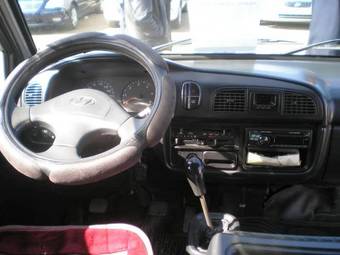 2000 Hyundai Grace Photos