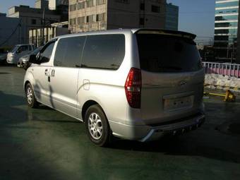 2009 Hyundai Grand Starex Photos