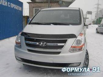 2010 Hyundai Grand Starex Photos