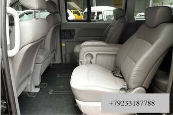 2010 Hyundai Grand Starex Pics