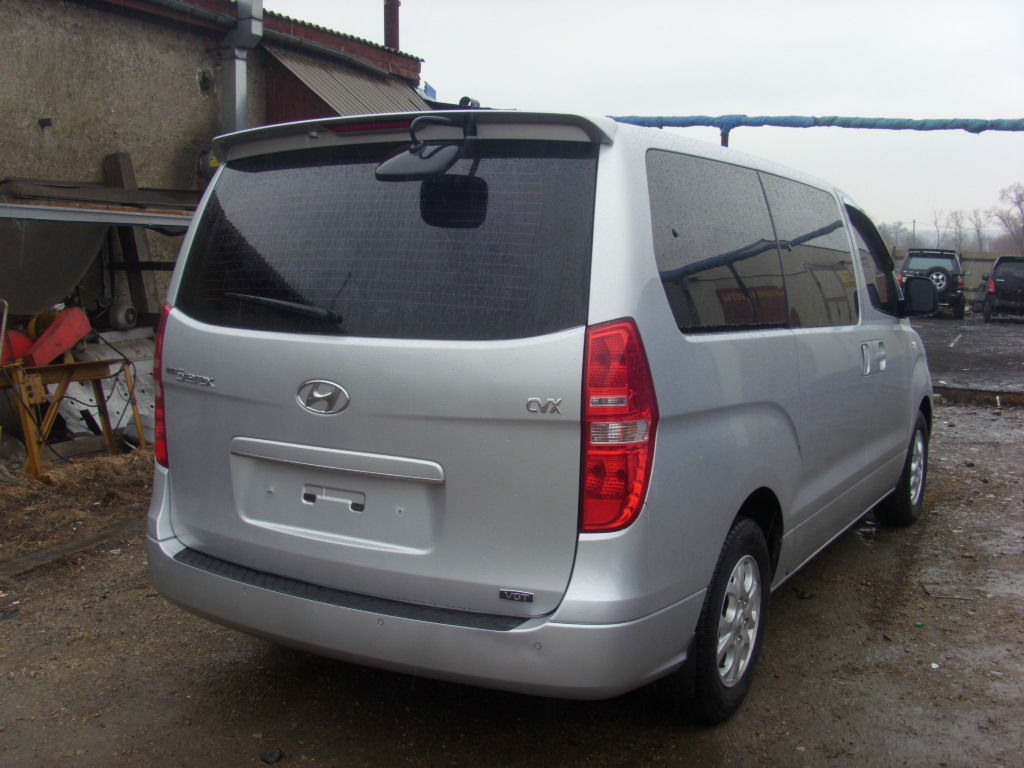 Hyundai grand starex 2010