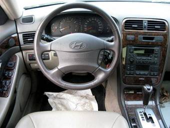 2001 Hyundai XG Pictures