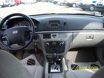 2006 Hyundai NF Pictures