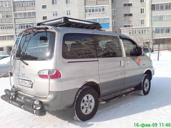 2001 Hyundai Starex Photos