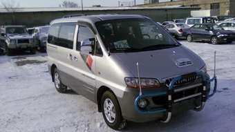 2002 Hyundai Starex Pictures