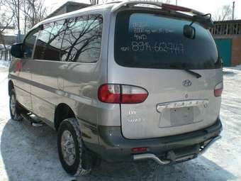 2002 Hyundai Starex Photos