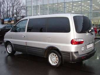 2002 Hyundai Starex Photos