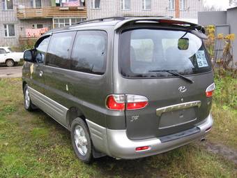 2002 Hyundai Starex Pictures