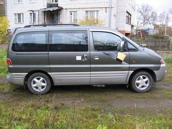 2002 Hyundai Starex Pics