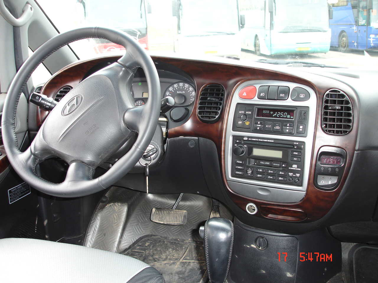 Hyundai starex 2003 года