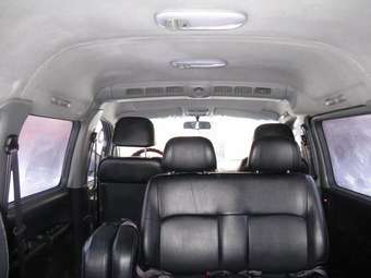 2004 Hyundai Starex Pictures