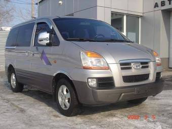 2004 Hyundai Starex Pictures