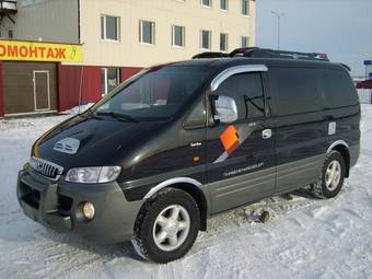 2004 Hyundai Starex Pictures