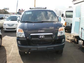 2004 Hyundai Starex Pictures