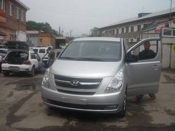 2008 Hyundai Starex Photos