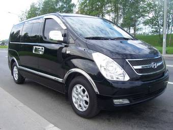 2010 Hyundai Starex Photos