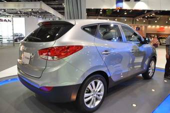 2010 Hyundai Tucson Pictures