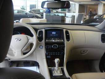 2009 Infiniti EX35 Images